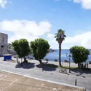Ciutat Apartment
